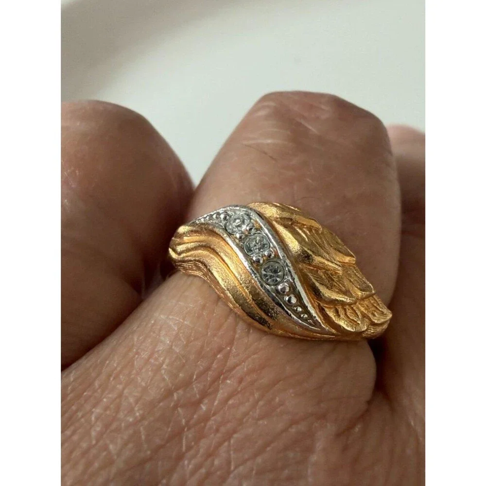 Vintage Signed AVON Gold Tone Textured Rhinestone Bypass Wave Ring Size 9